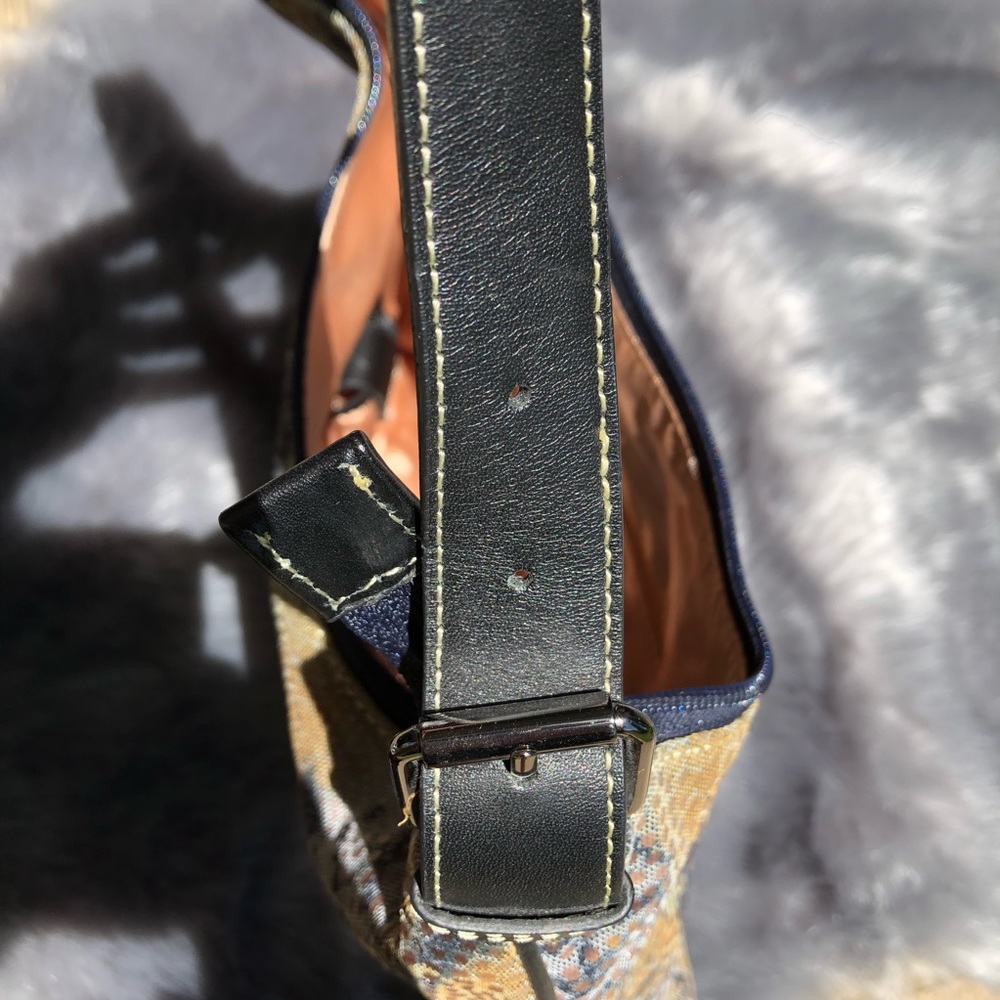 3/12$ Maxx New York Handbag - Picture 7 of 8